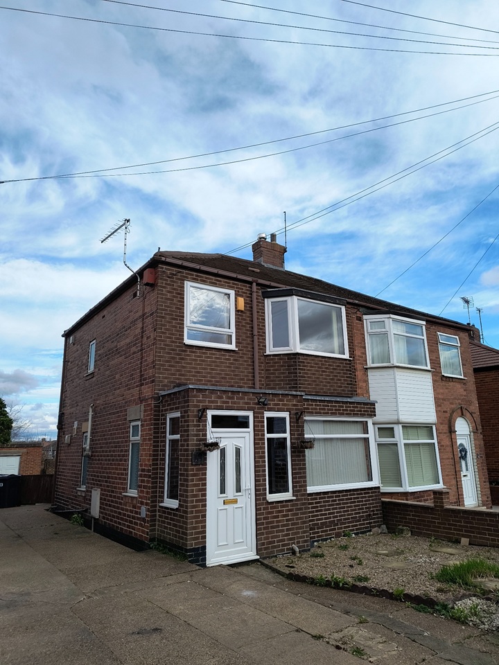 3 Bed Semi-Detached House, Seagrave Drive, S12, N1 7GU
