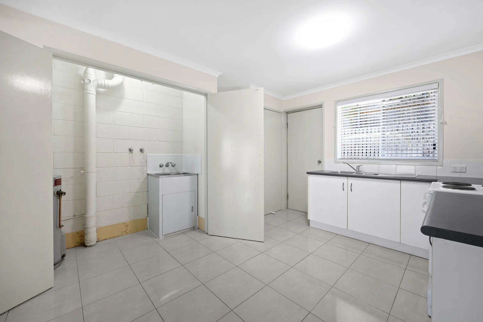 Additional image 4 of 2/259 Auckland Street, South Gladstone QLD 4680