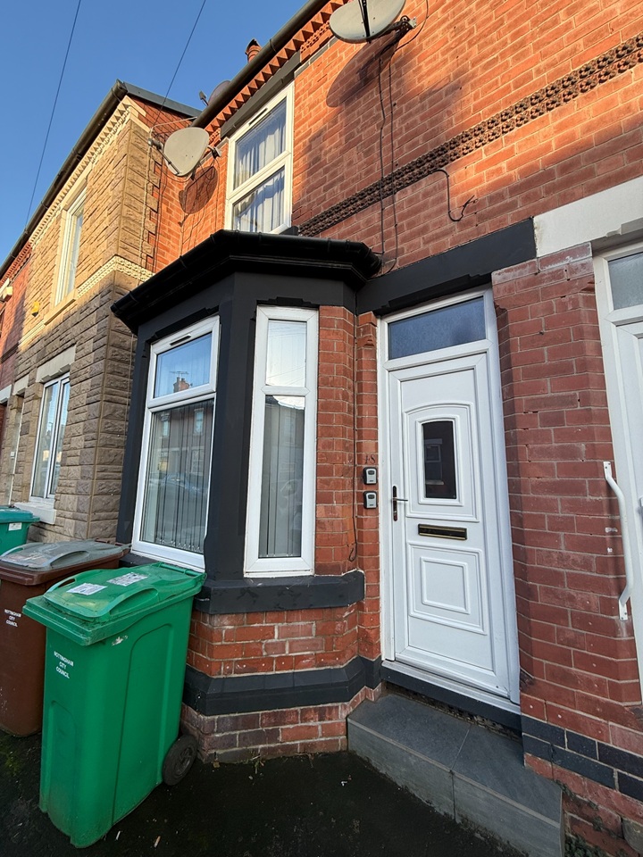 3 Bed Terraced House, Grimston Road, NG7, N1 7GU