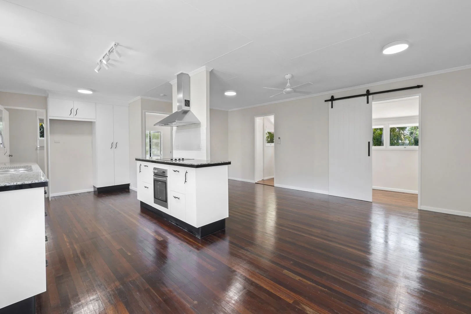237 Slade Point Road, Slade Point QLD 4740 photo 3