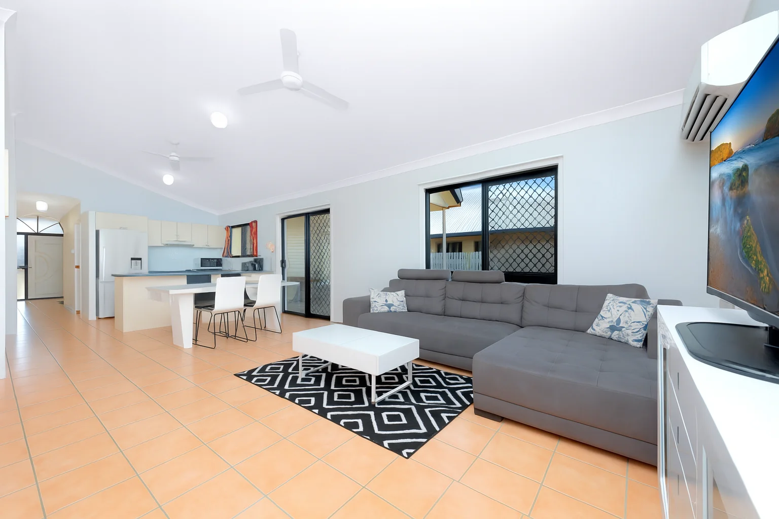 Additional image 5 of 27 Killymoon Crescent, Annandale QLD 4814