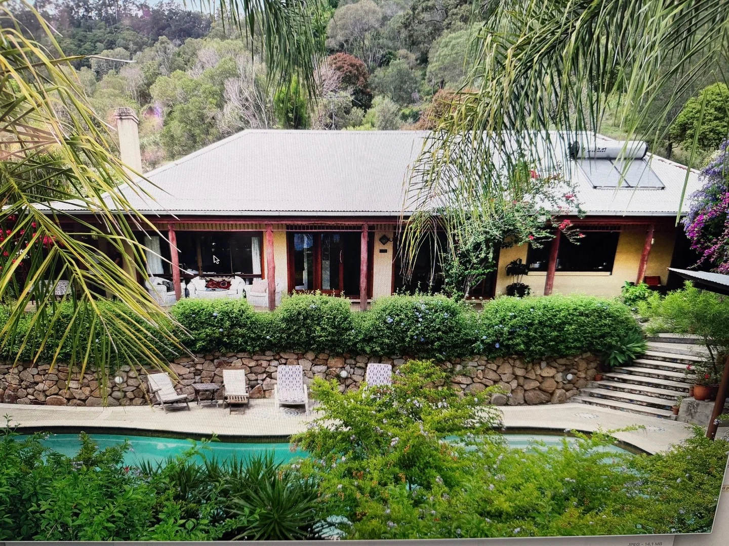 89 Betts Rd, Camp Mountain QLD 4520