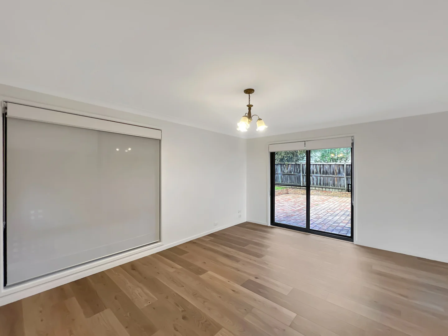 22 Winifred Crescent, Mittagong NSW 2575 photo 3