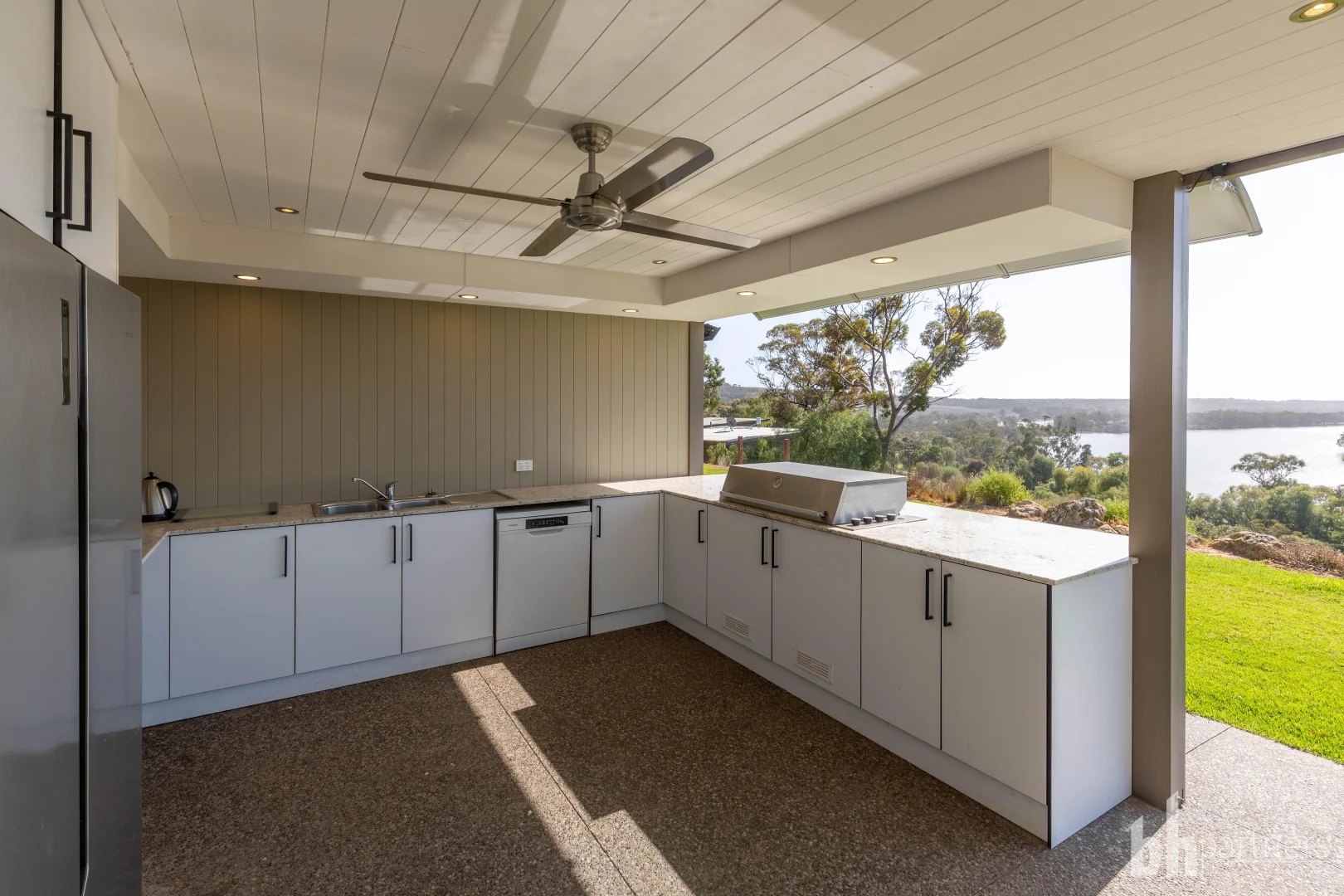 Additional image 13 of Shack 8 Willowdene - Aruma River Resort, Walker Flat SA 5238