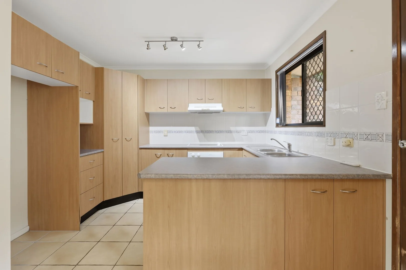3/12 Charles Street, Caboolture QLD 4510 photo 5
