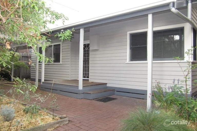 18A Alexandra Avenue, Geelong VIC 3220
