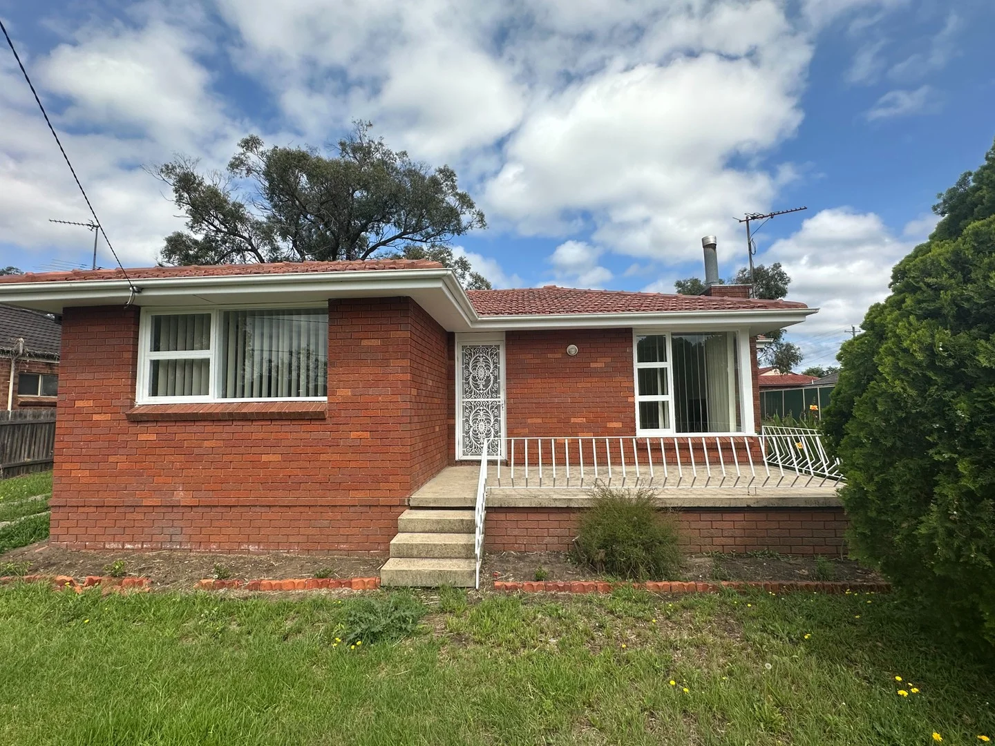 15 Castlereagh Street, Tahmoor NSW 2573