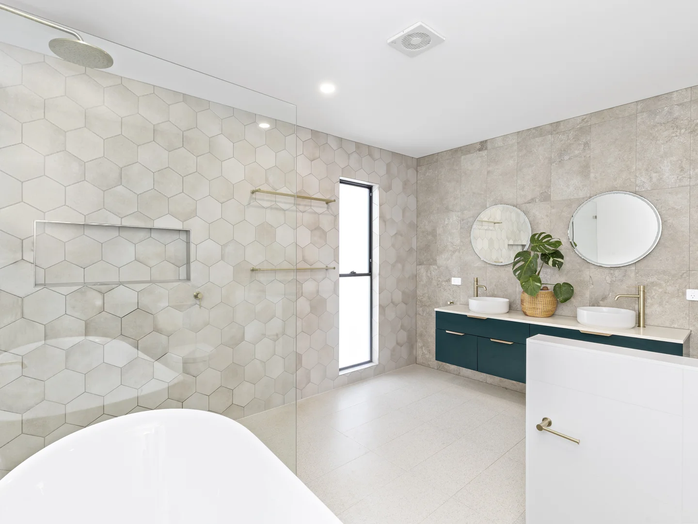 Additional image 5 of 40 Forresters Beach Road, Forresters Beach NSW 2260