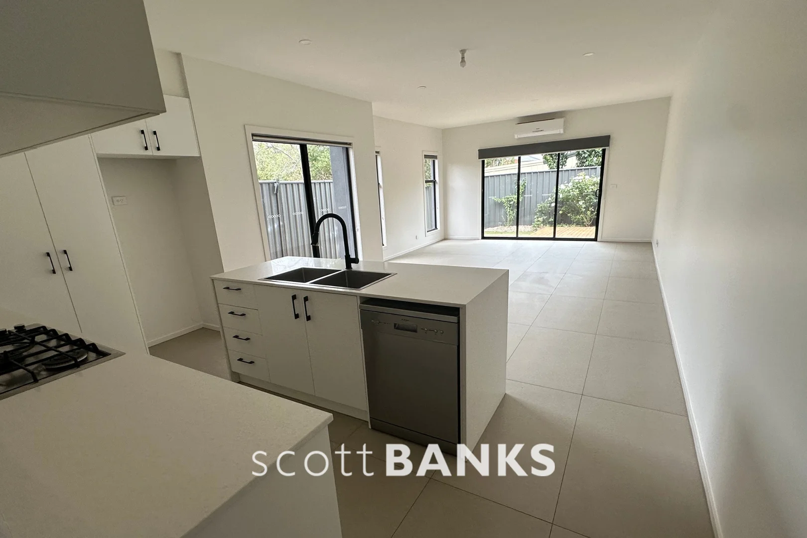 Additional image 5 of 1/4D Eildon Avenue, Manor Lakes VIC 3024