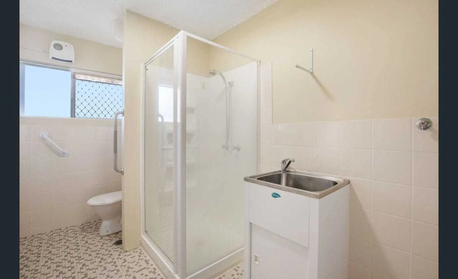 34/224 Marine Parade, Labrador QLD 4215 photo 4