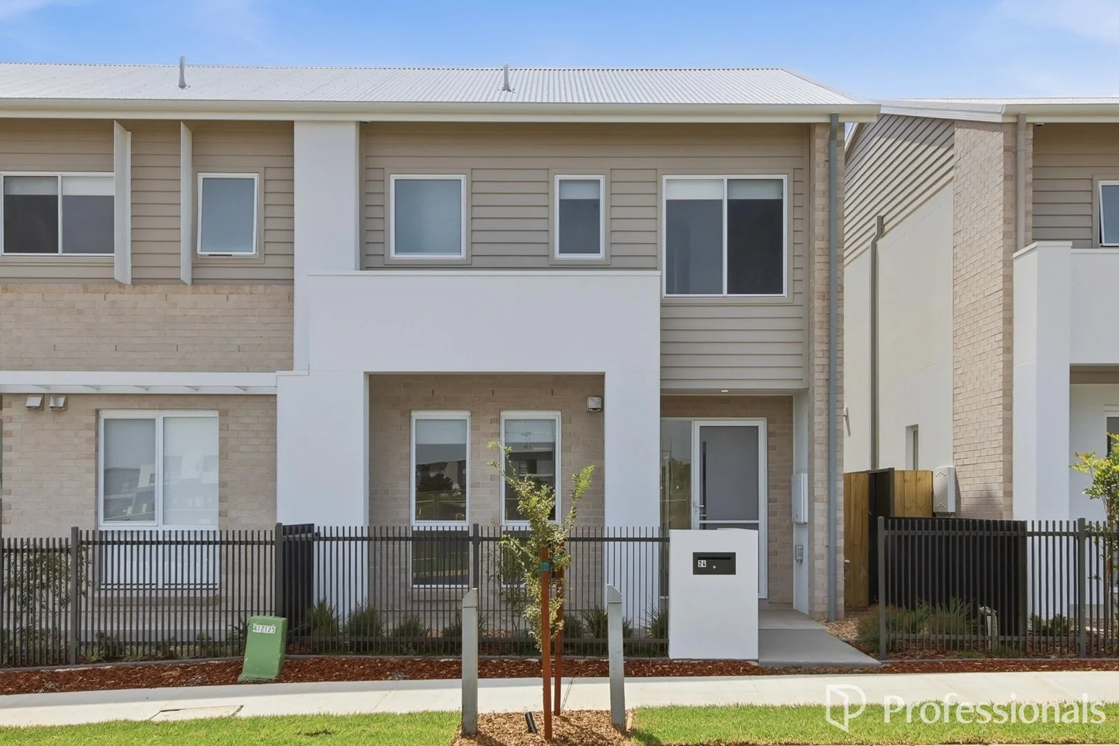 24 Bowerbird Loop, Oran Park NSW 2570