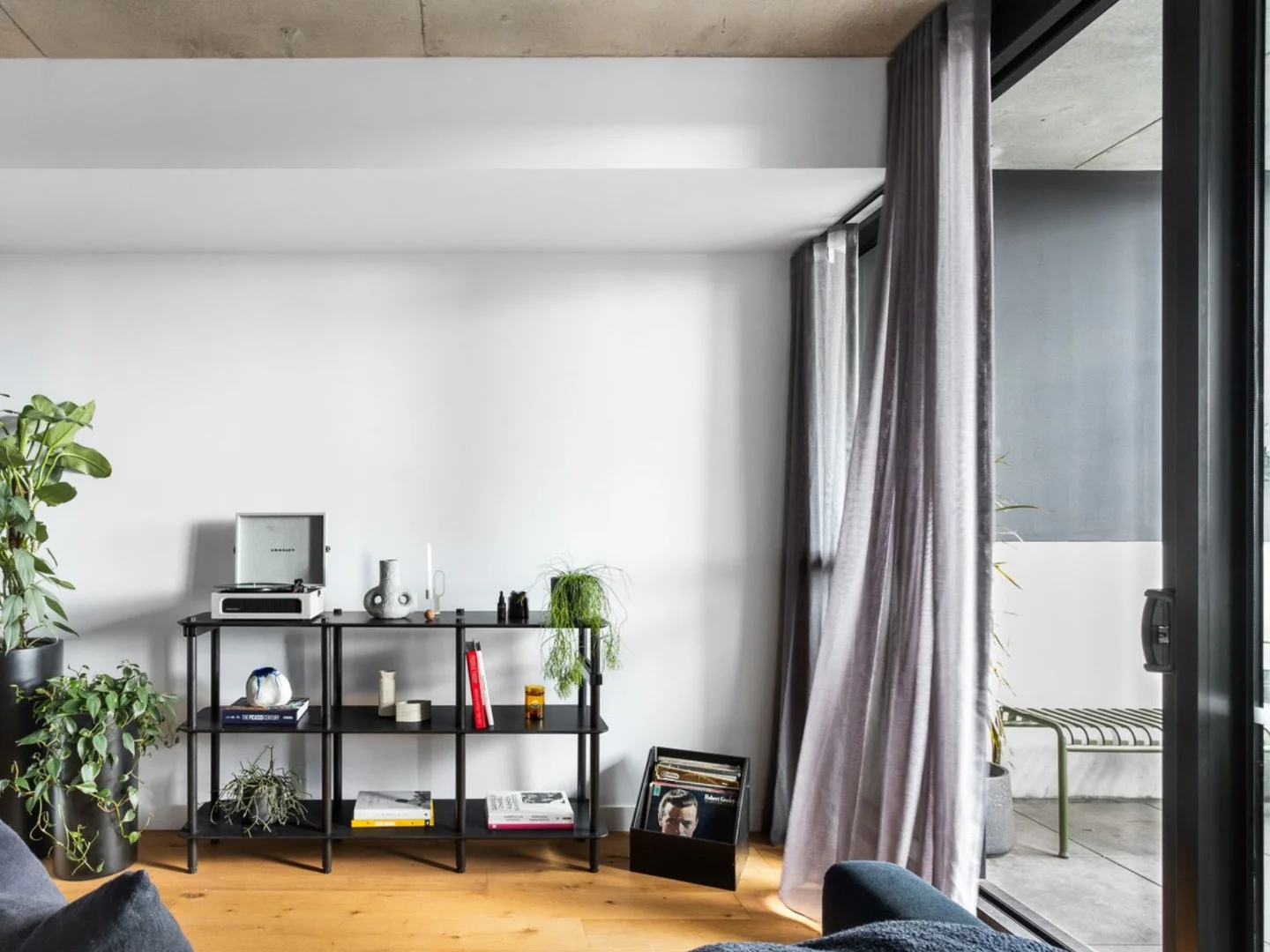 406/27 Thompson Street, Kensington VIC 3031