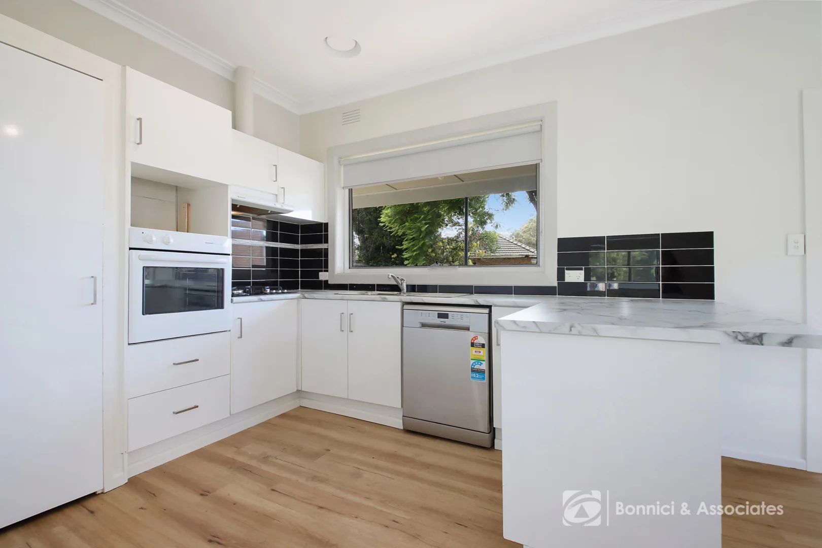 Additional image 3 of 992 Wingara Street, North Albury NSW 2640