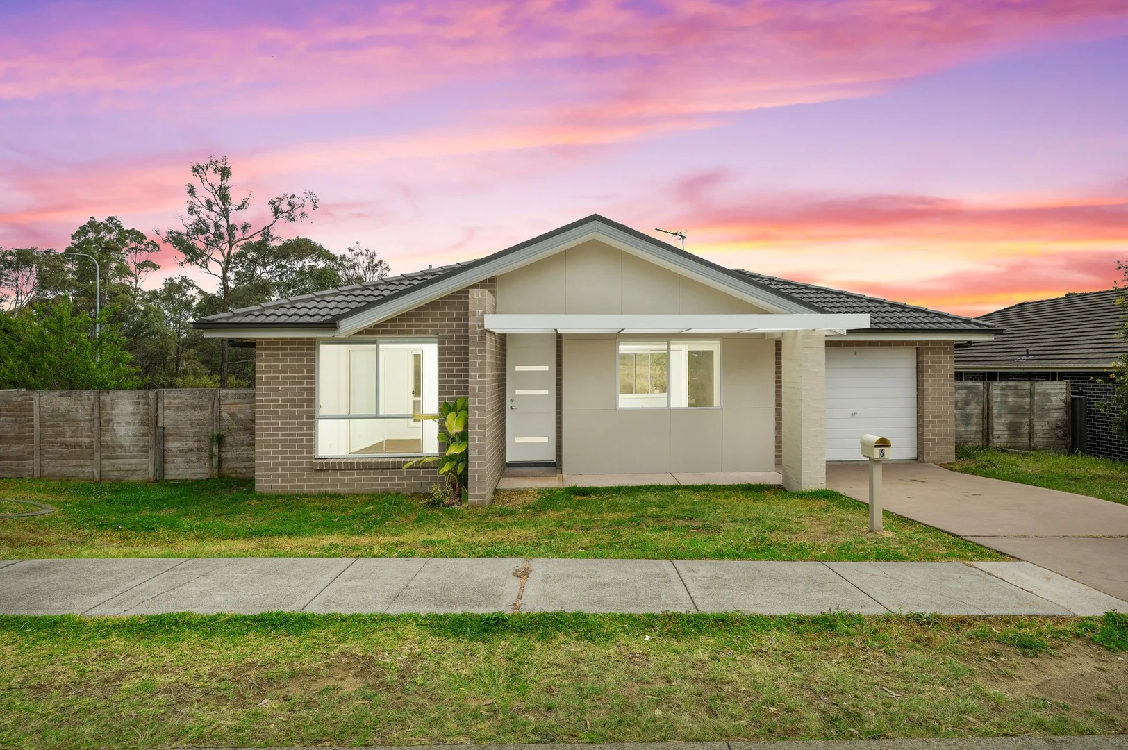 2/6 Finch Close, Cessnock NSW 2325