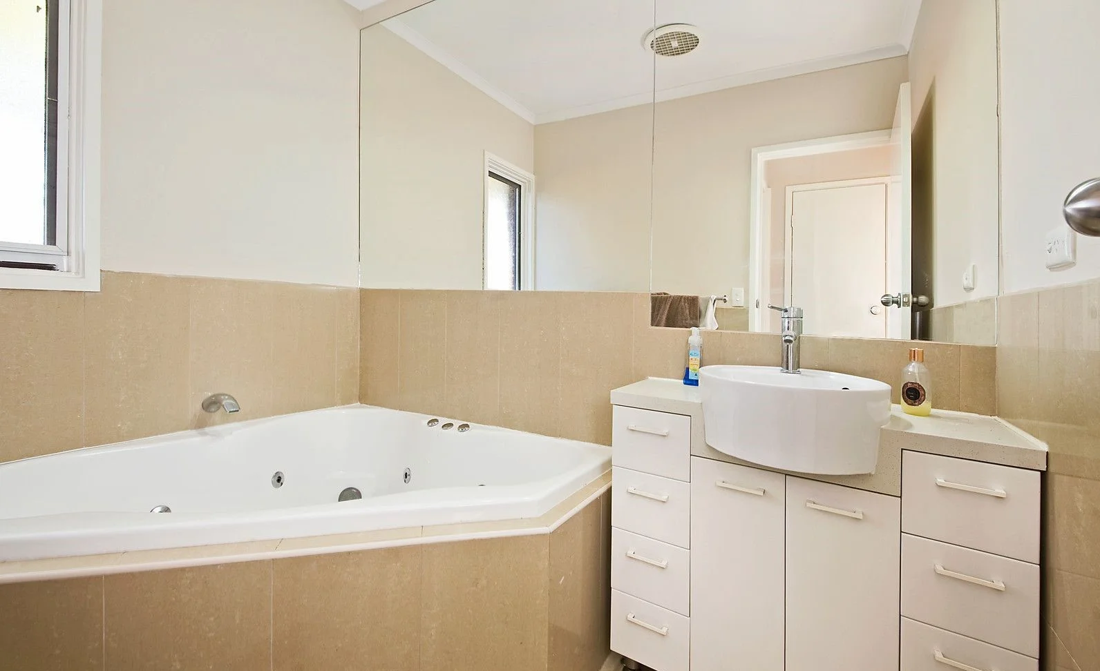 Additional image 7 of 12 Montclair Ave, Avenue, Brighton VIC 3186