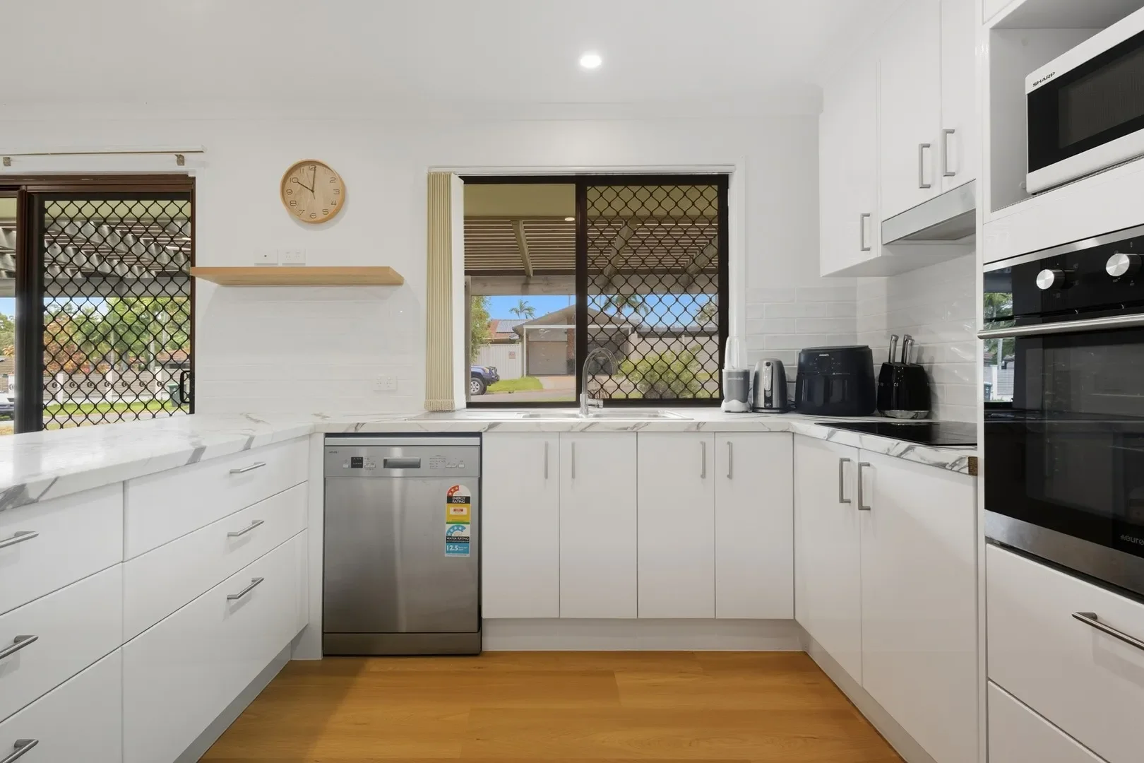 1/8 Morinda Way, Labrador QLD 4215 photo 3
