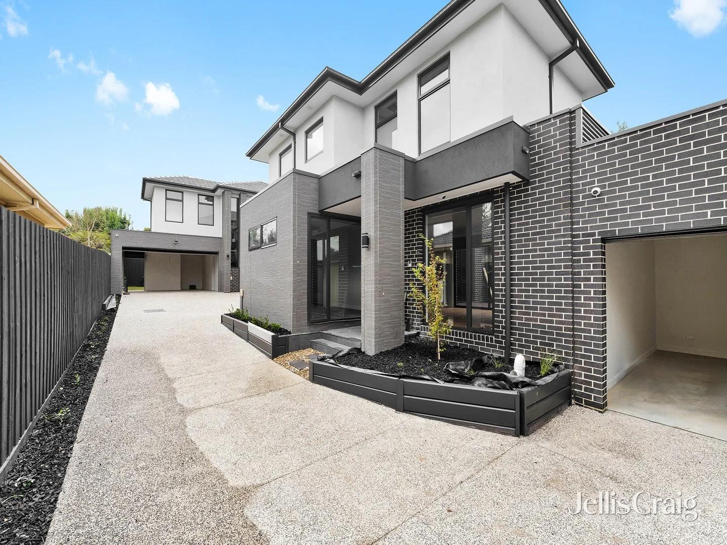 2/27 Adelaide Avenue, Mount Waverley VIC 3149
