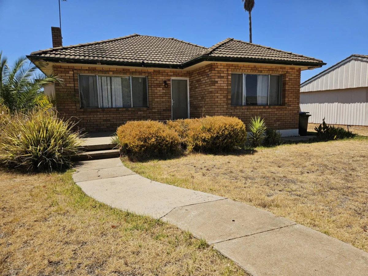 21 WATT Street, Cowra NSW 2794