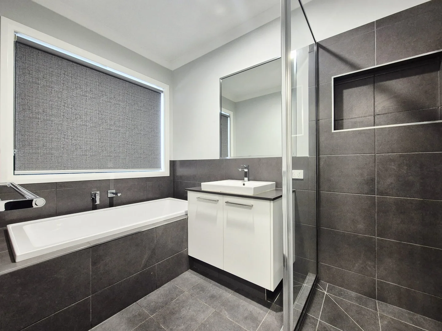 Additional image 8 of 25 Horseshoe Parade, Fraser Rise VIC 3336