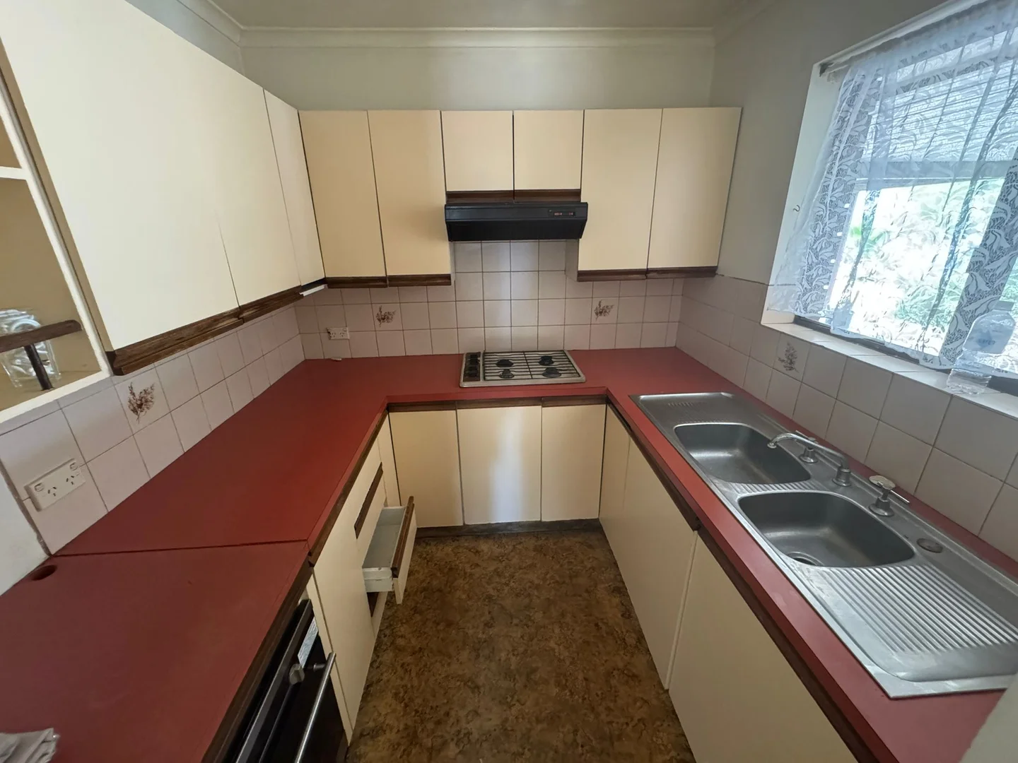 128 Andrew Smith Dr, Parafield Gardens SA 5107 photo 2