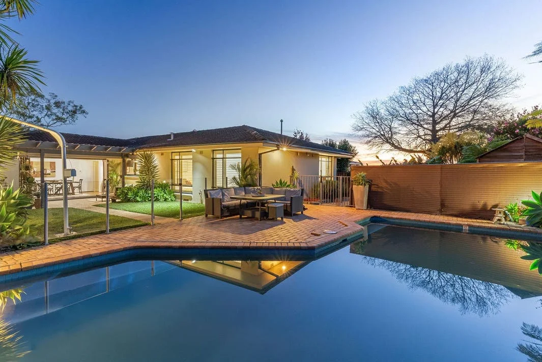 8 Roscommon Crescent, Killarney Heights NSW 2087