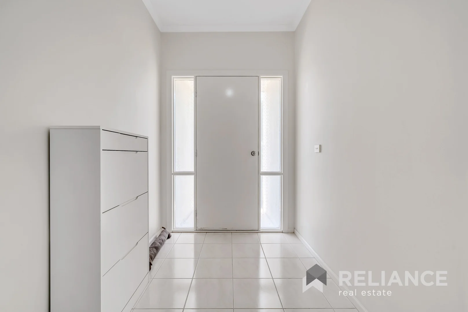 1 Saffron Place, Point Cook VIC 3030 photo 2