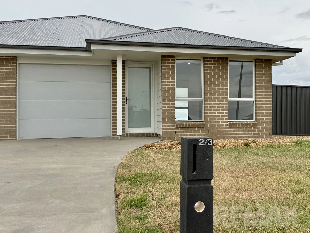 2/3 Lacebark Drive, Forest Hill NSW 2651