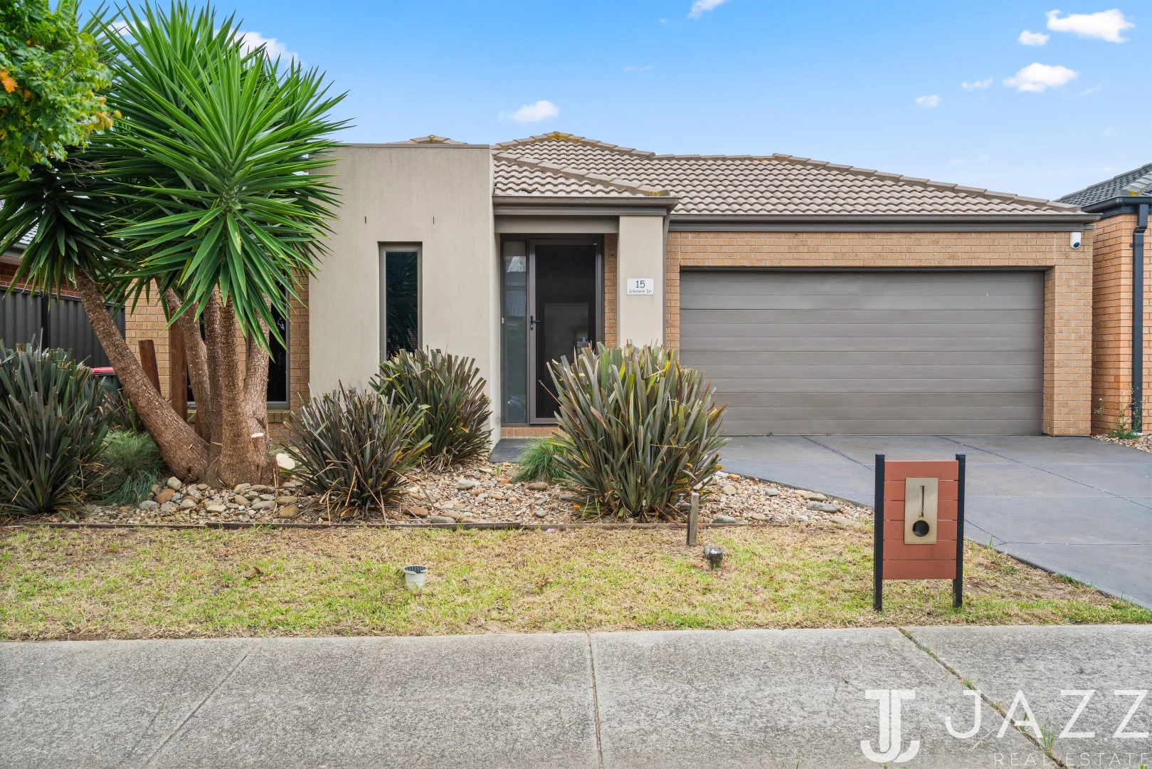 15 Sincere Drive, Point Cook VIC 3030 photo 2