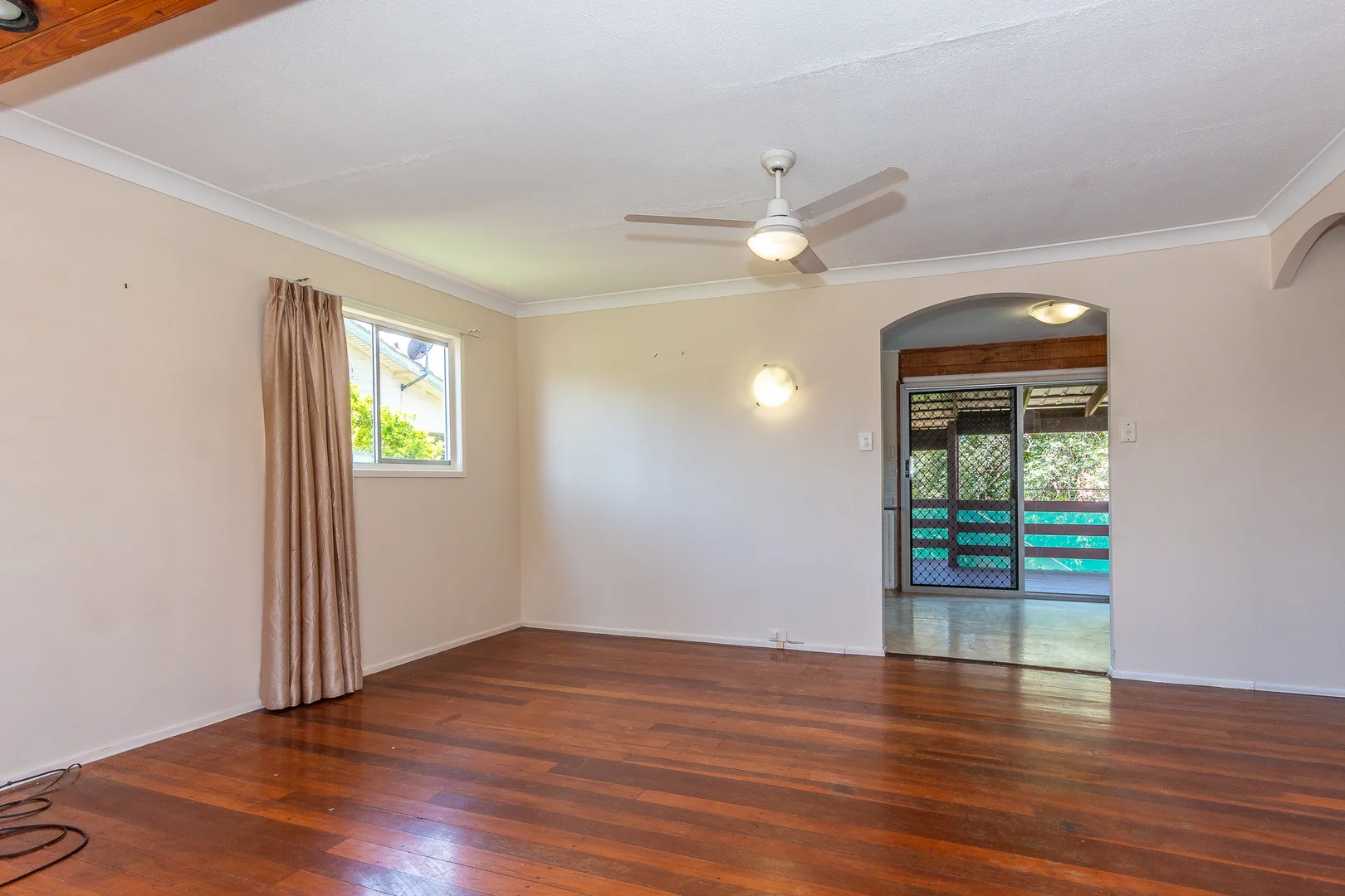 4 McCosker Street, Kippa-Ring QLD 4021 photo 2