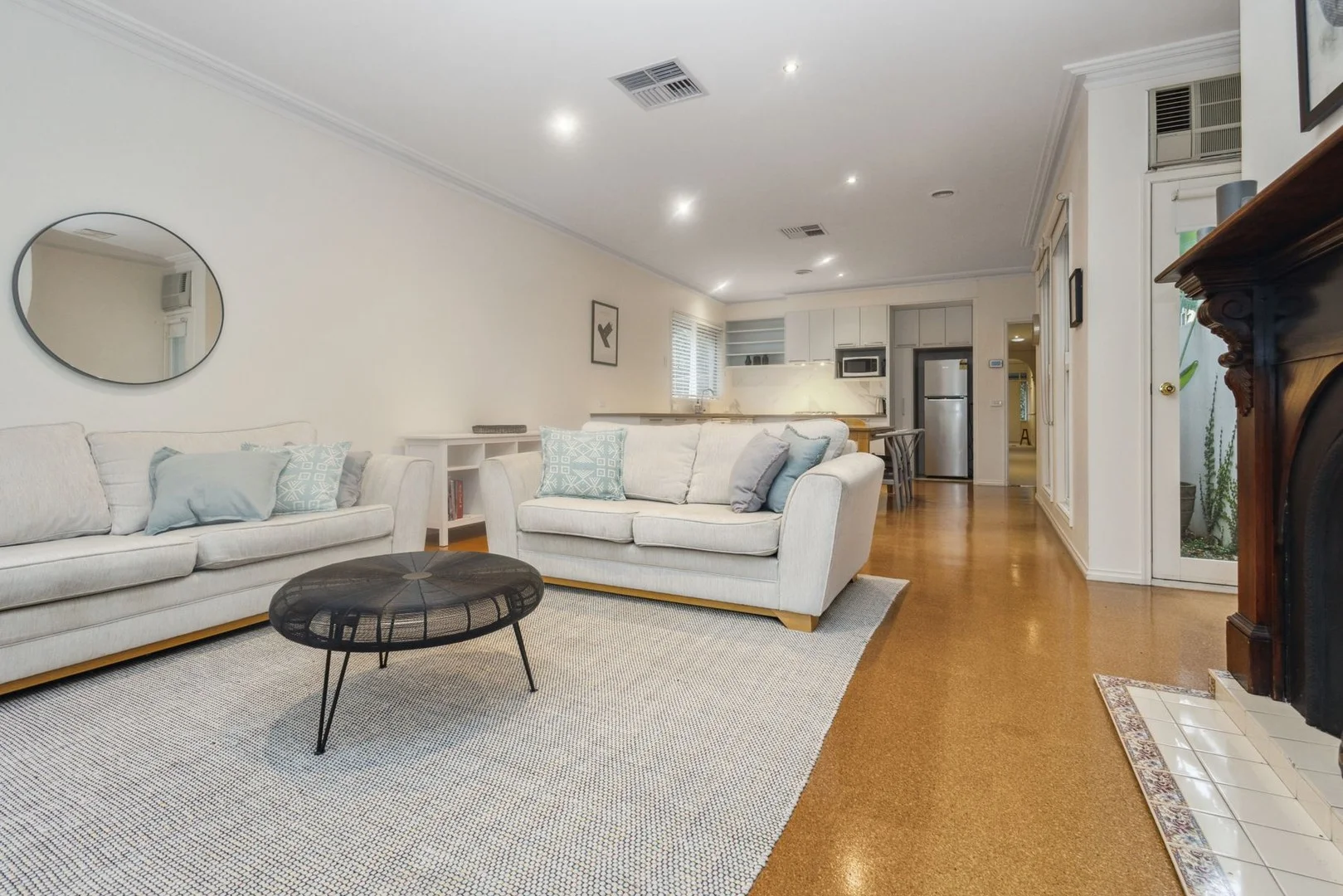 17 Rodney St, Quarry Hill VIC 3550