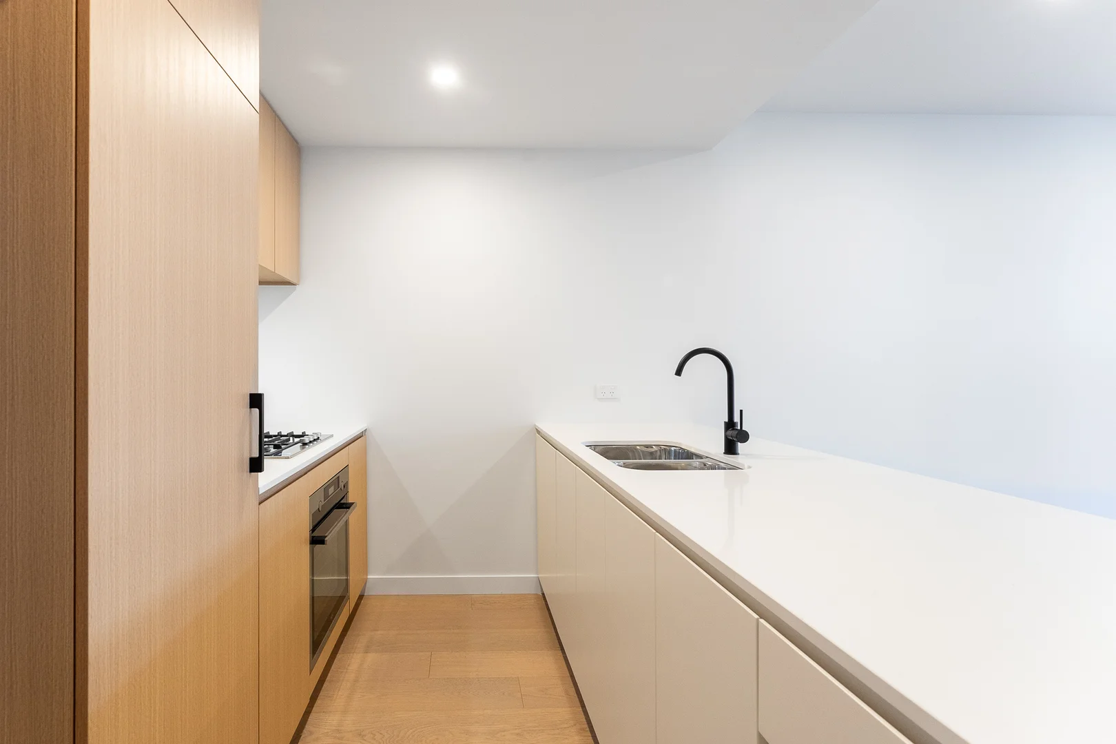 Additional image 2 of 302c/45 Linden Avenue, Ivanhoe VIC 3079