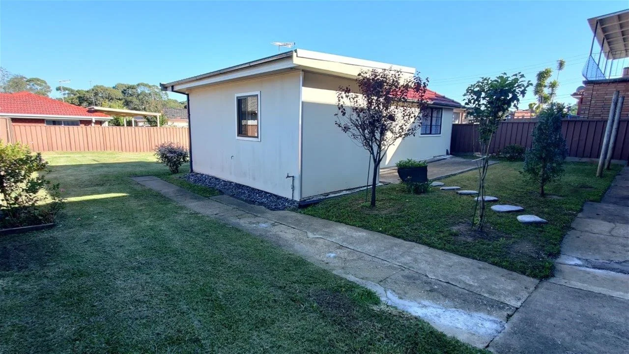 2/182 the horsley drive, Carramar NSW 2163