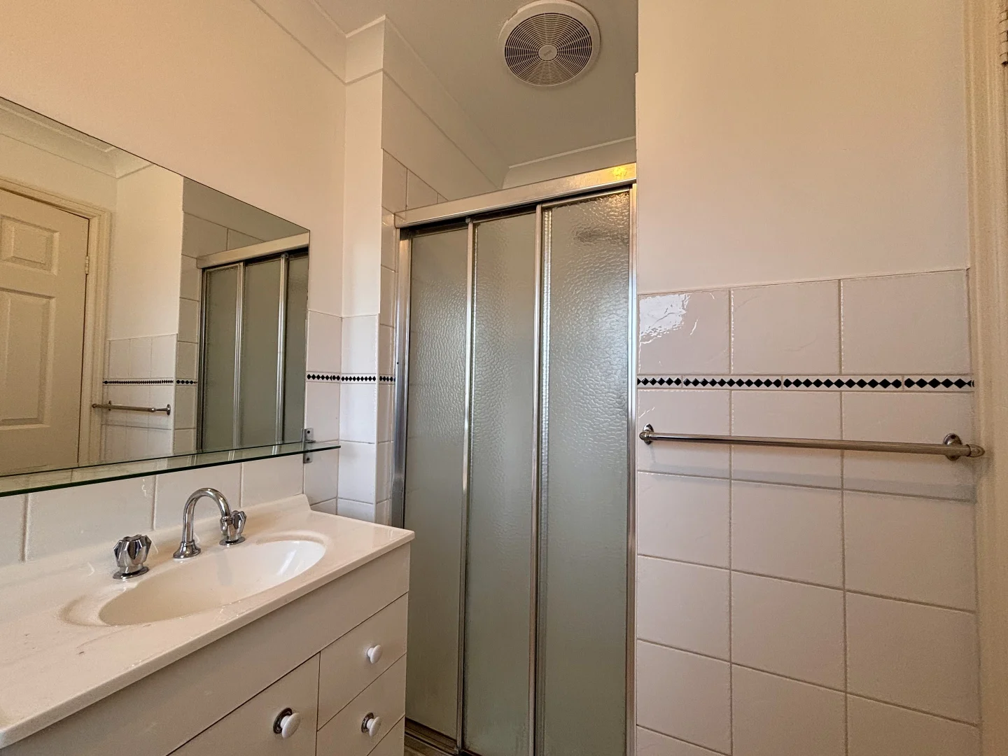 Additional image 7 of 2/2 Parr Ct, Avondale Heights VIC 3034