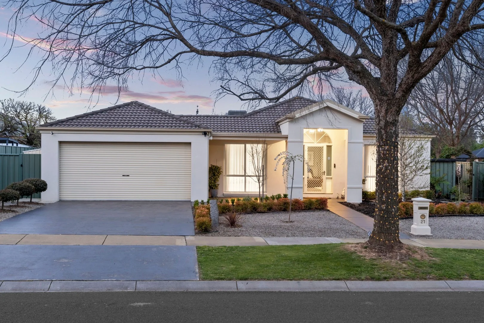 27 Brentwood Boulevard, Strathfieldsaye VIC 3551