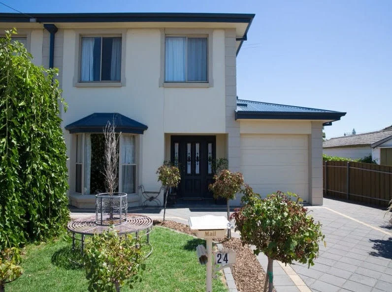 24 Yorktown Crescent, Henley Beach South SA 5022