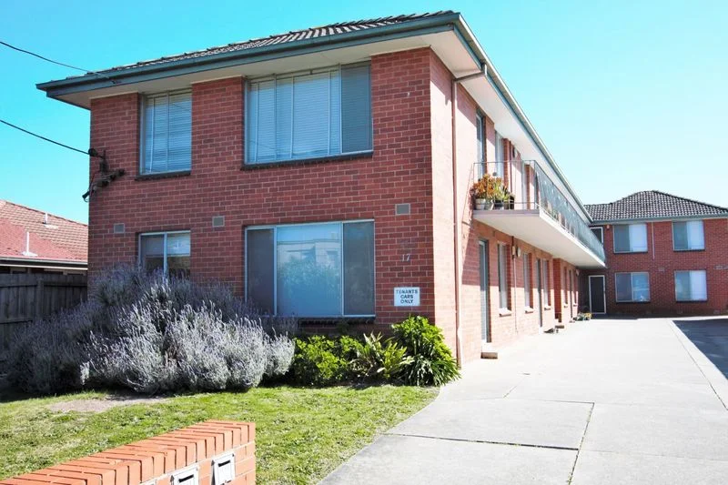 1/17 Toward Street, Murrumbeena VIC 3163