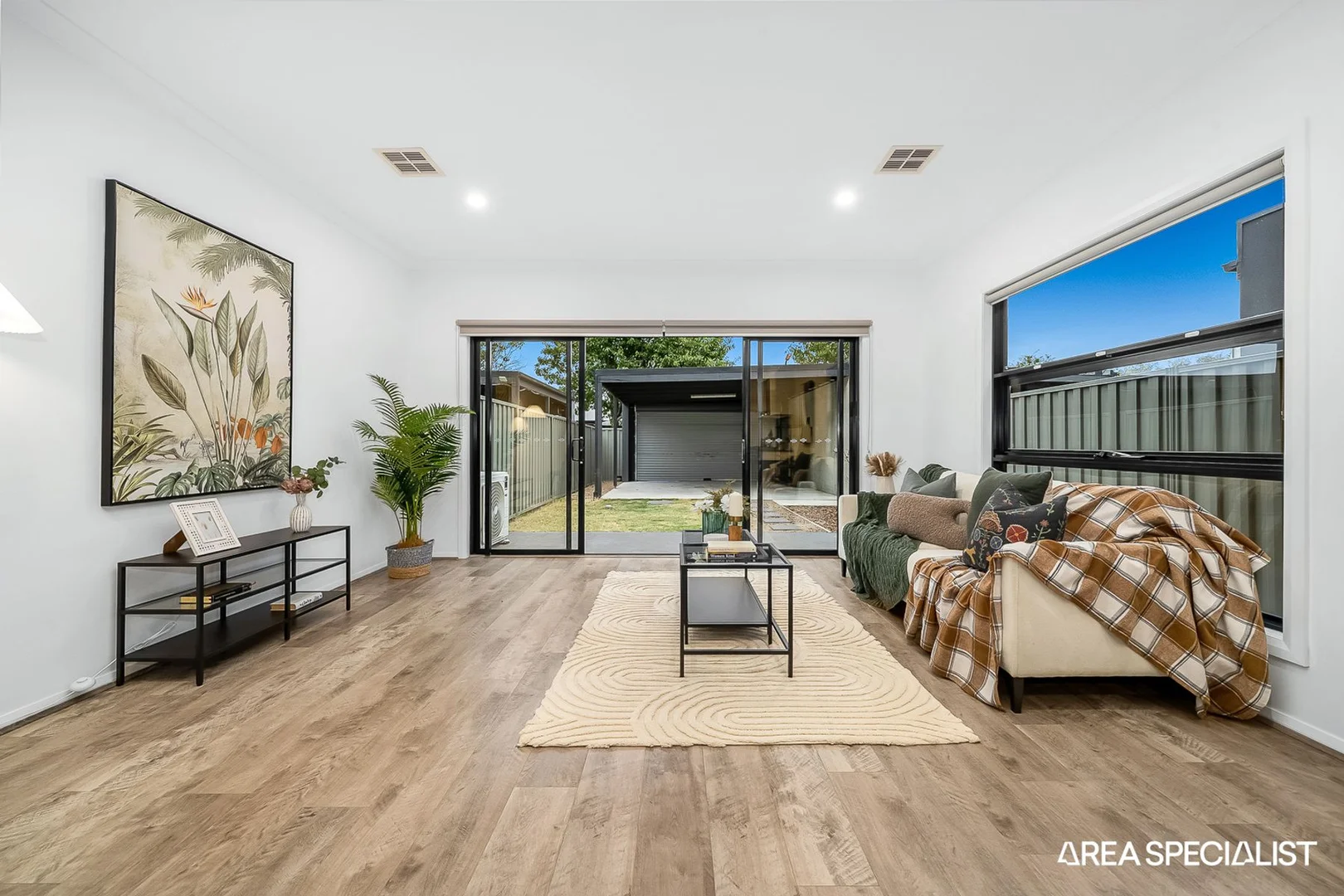 Additional image 3 of 27 Elmslie Drive, Cranbourne East VIC 3977