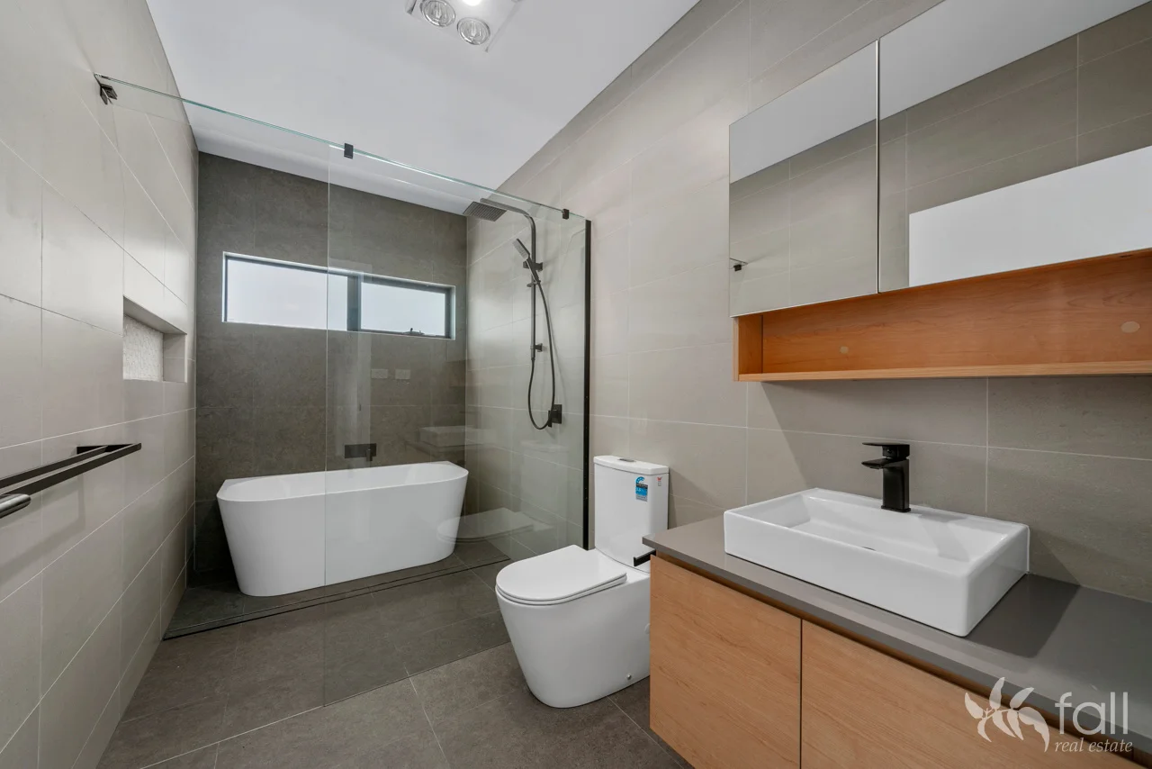 Additional image 6 of 2/135 Roslyn Avenue, Kingston Beach TAS 7050