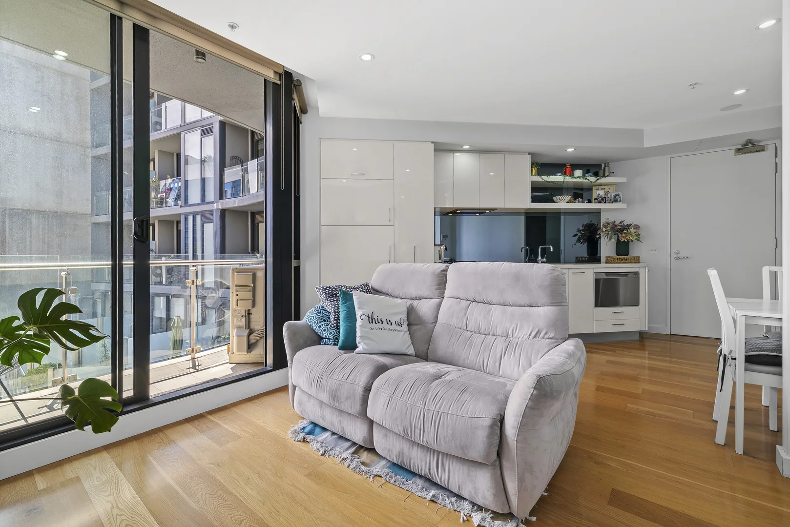 Additional image 2 of 516/338 Kings Way, South Melbourne VIC 3205