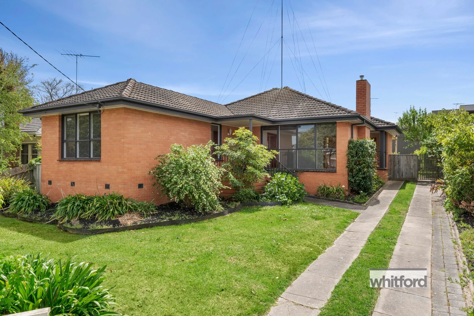 2A Fairmont Road, Newtown VIC 3220