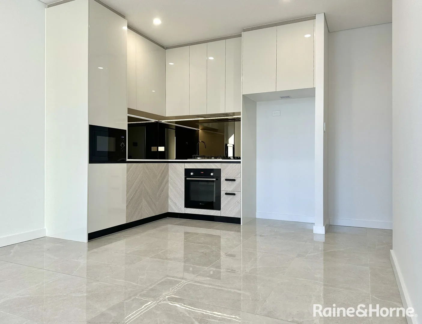Additional image 2 of 902/4 Finch Drive, Eastgardens NSW 2036