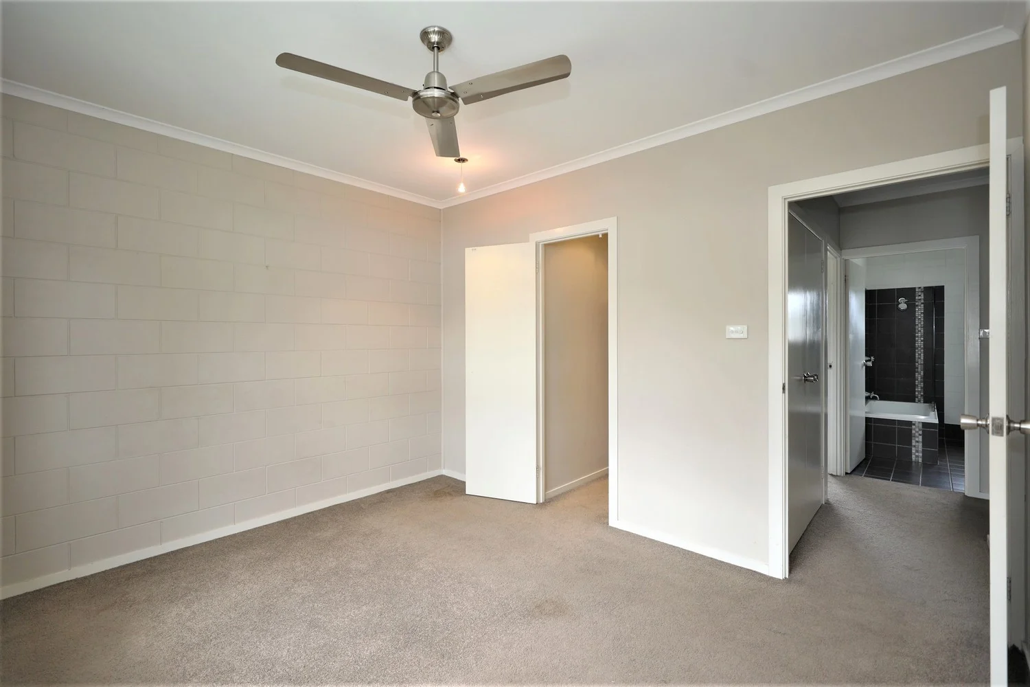 Additional image 11 of 4/18 Robert Road, Bentley Park QLD 4869