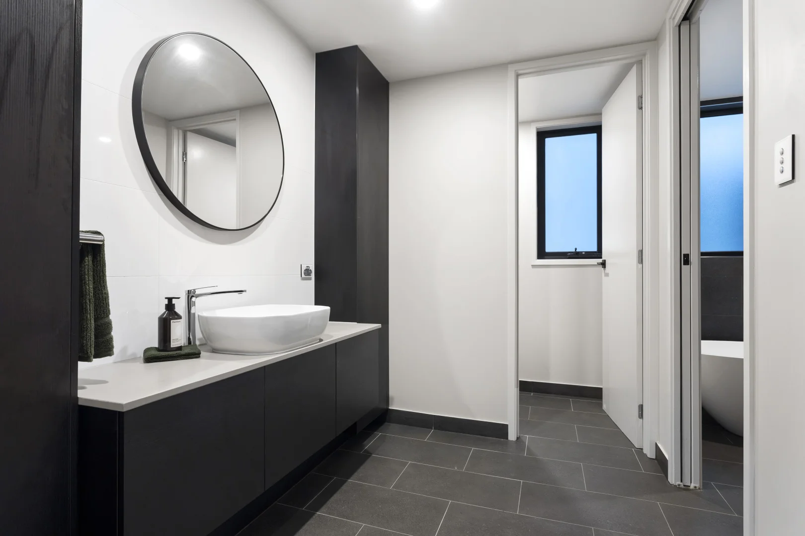 Additional image 19 of 38B Merrimac Boulevard, Broadbeach Waters QLD 4218