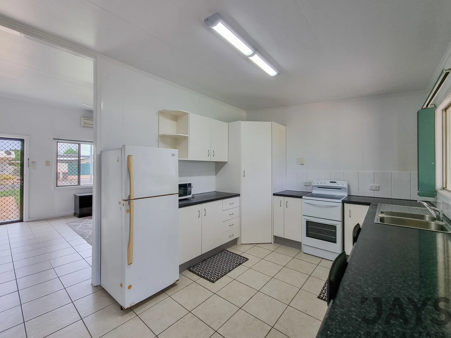 Additional image 2 of 2/35 Rebecca Street, Mornington QLD 4825