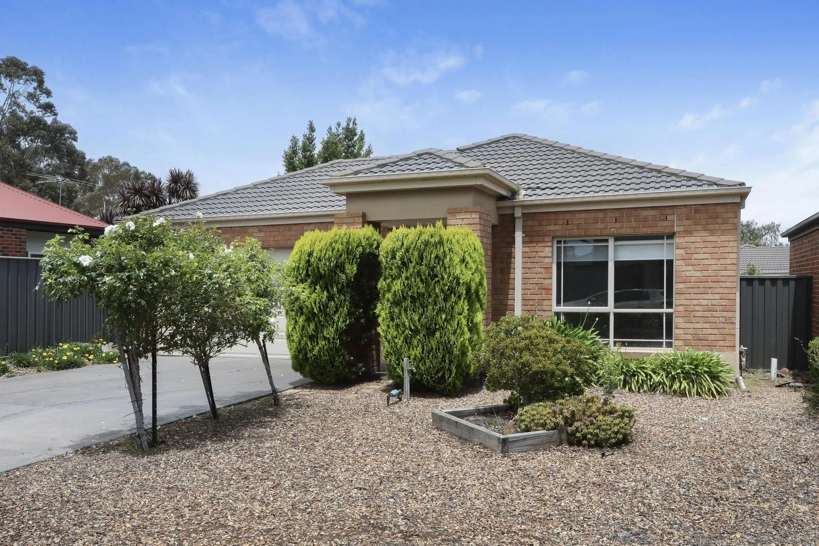 23 Dobell Crescent, Caroline Springs VIC 3023