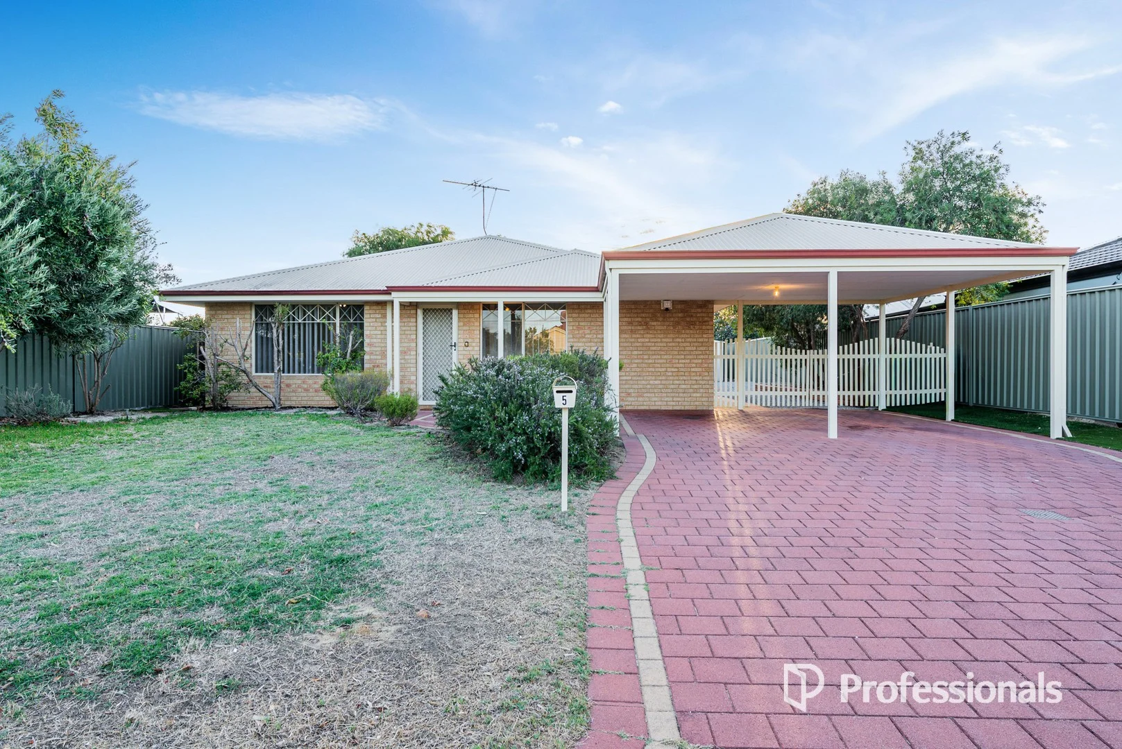 5 Yardi Street, Merriwa WA 6030