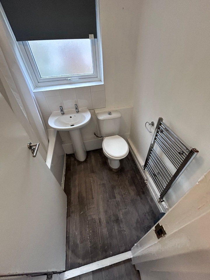 Additional image 9 of Room in a Shared House, Thyra Grove, NG9, N1 7GU