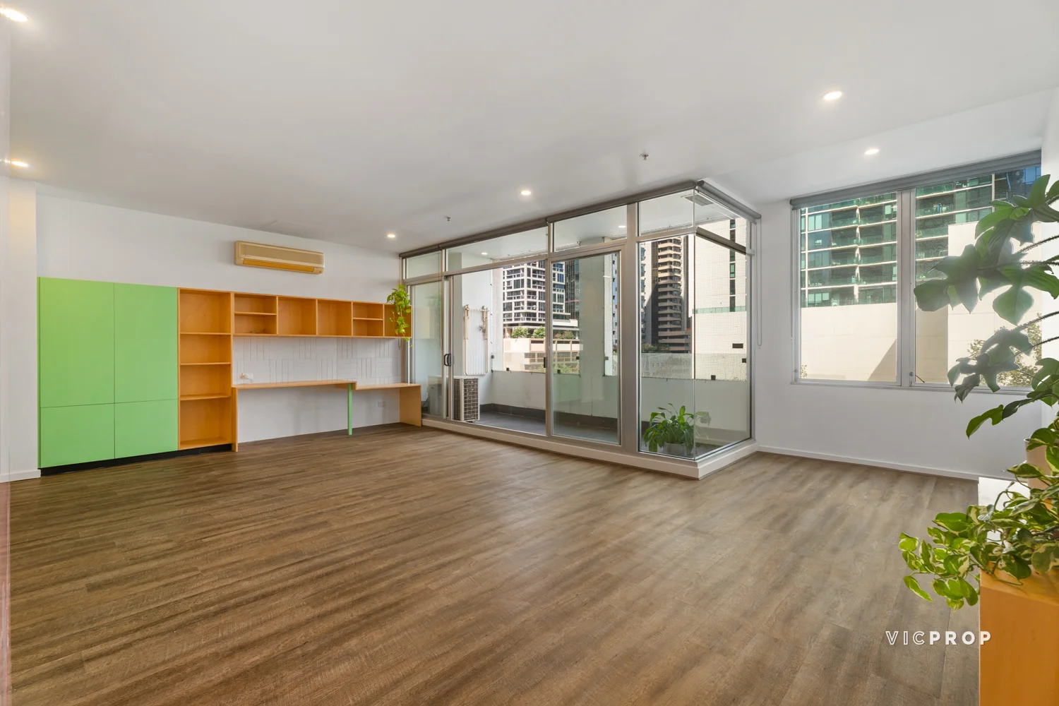 Additional image 2 of 404/270 King Street, Melbourne VIC 3000