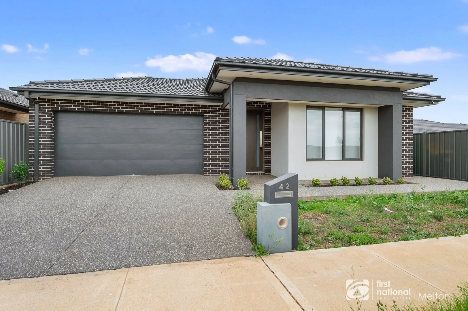 42 Castlecrag Way, Strathtulloh VIC 3338