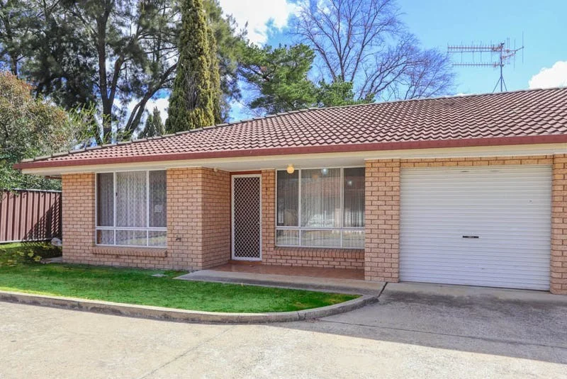 4/196 Piper Street, Bathurst NSW 2795
